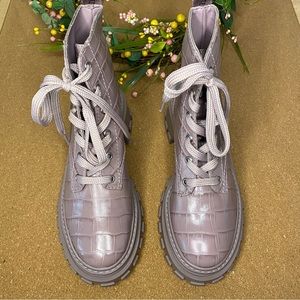 Schutz Orly Combat Boots Sweet Lilac Size 5.5